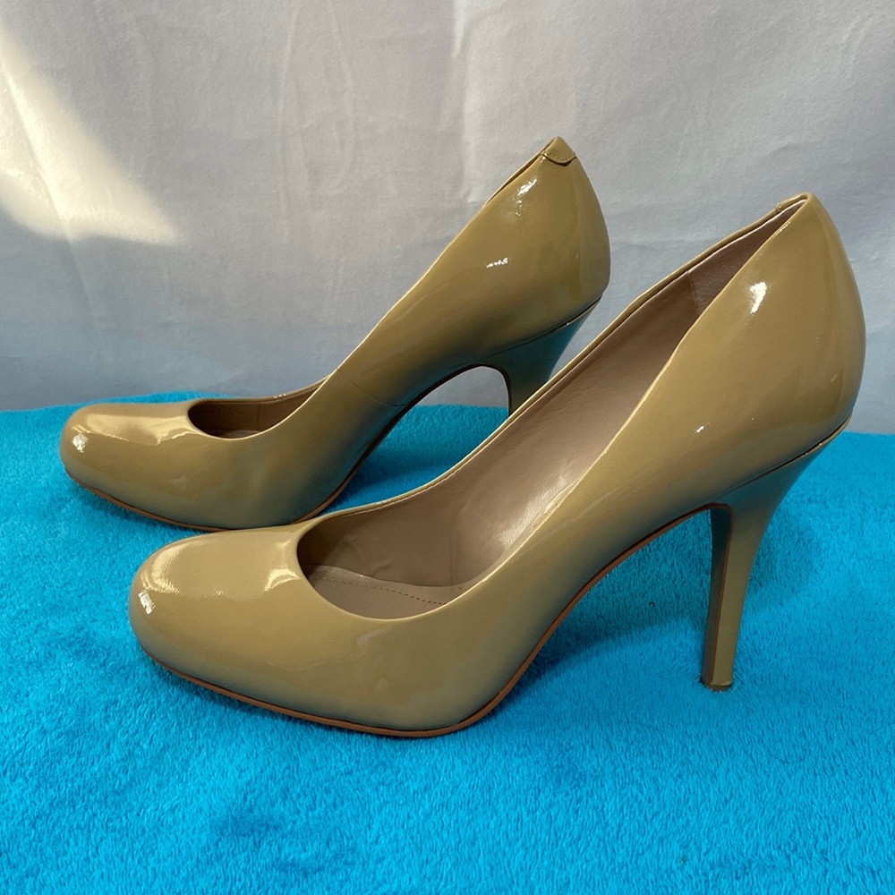 Vince Camuto Elaine Leather Pumps